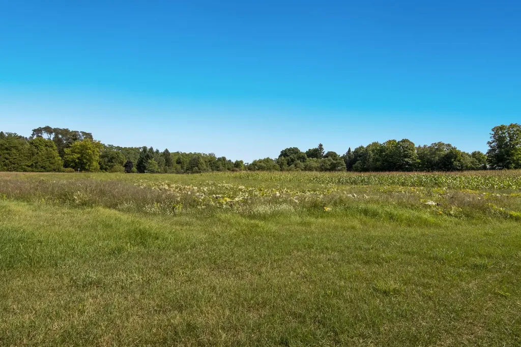 9224 E Duck Lake Road Suttons Bay Township MI 49682