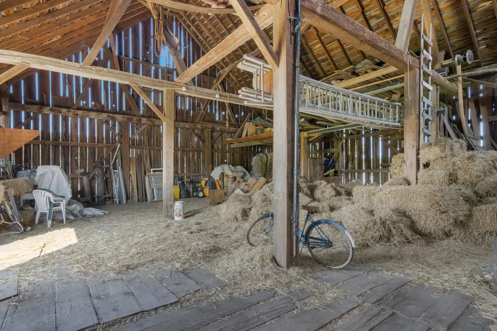 9224 E Duck Lake Road Suttons Bay Township MI 49682