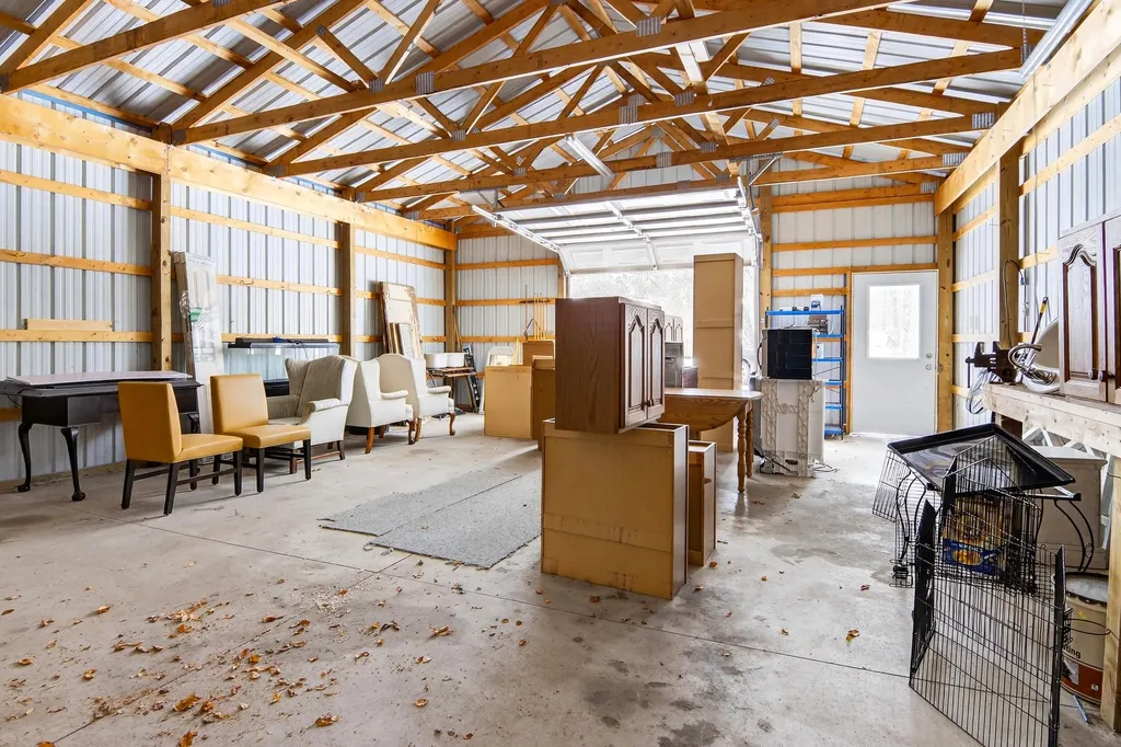 6585 Wallaker Road Joyfield Township MI 49616