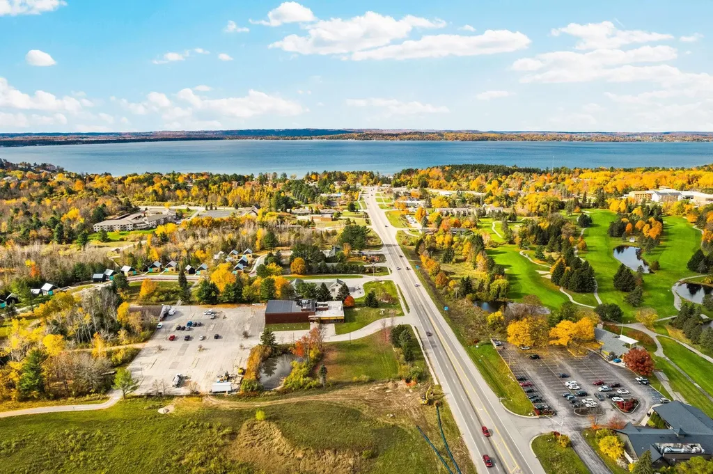 4160 E M-72 E Acme Township MI 49690