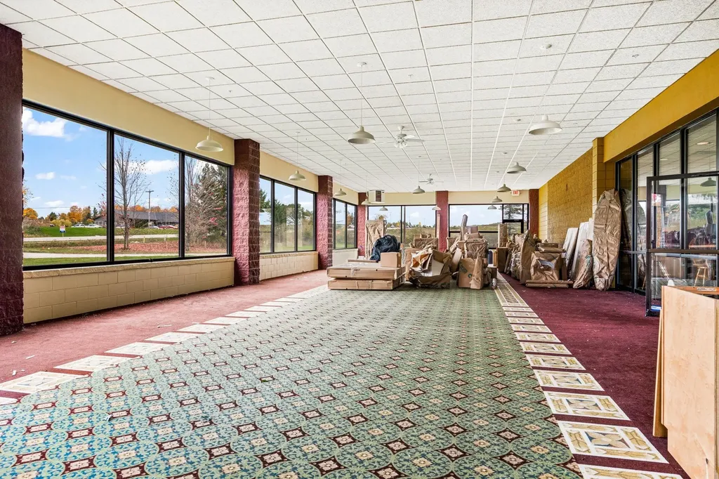 4160 E M-72 E Acme Township MI 49690