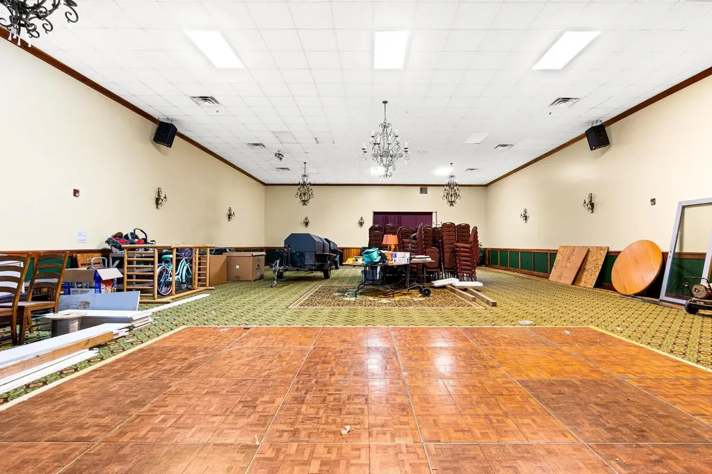 4160 E M-72 E Acme Township MI 49690