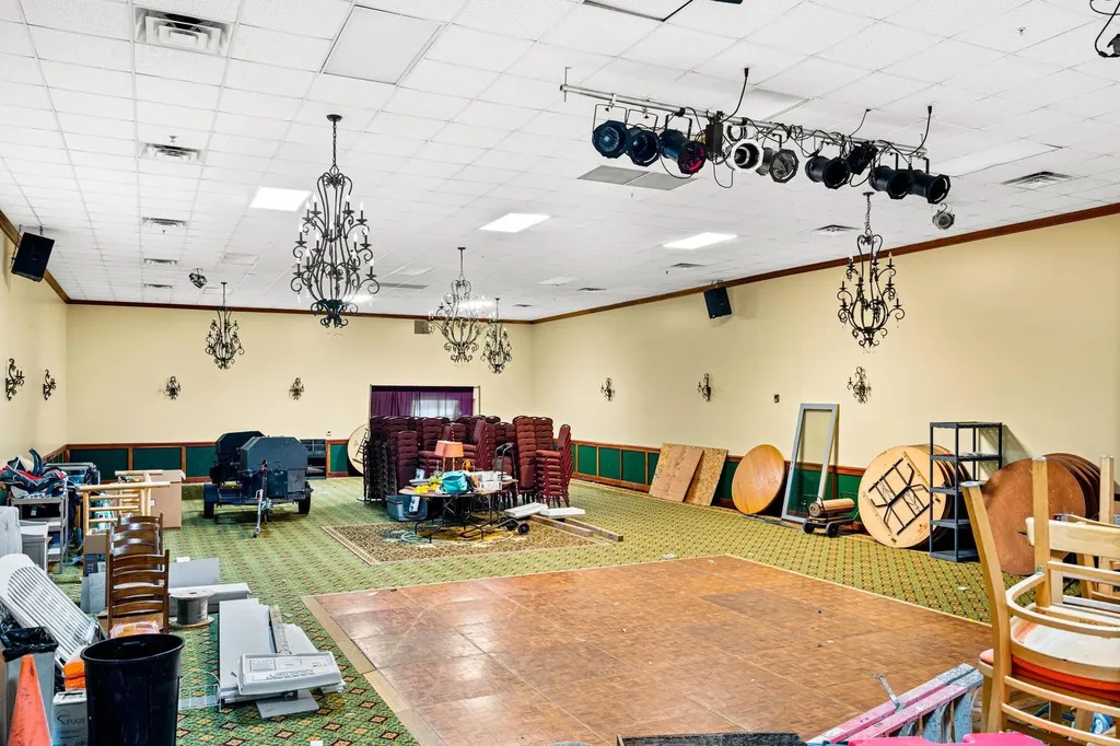 4160 E M-72 E Acme Township MI 49690