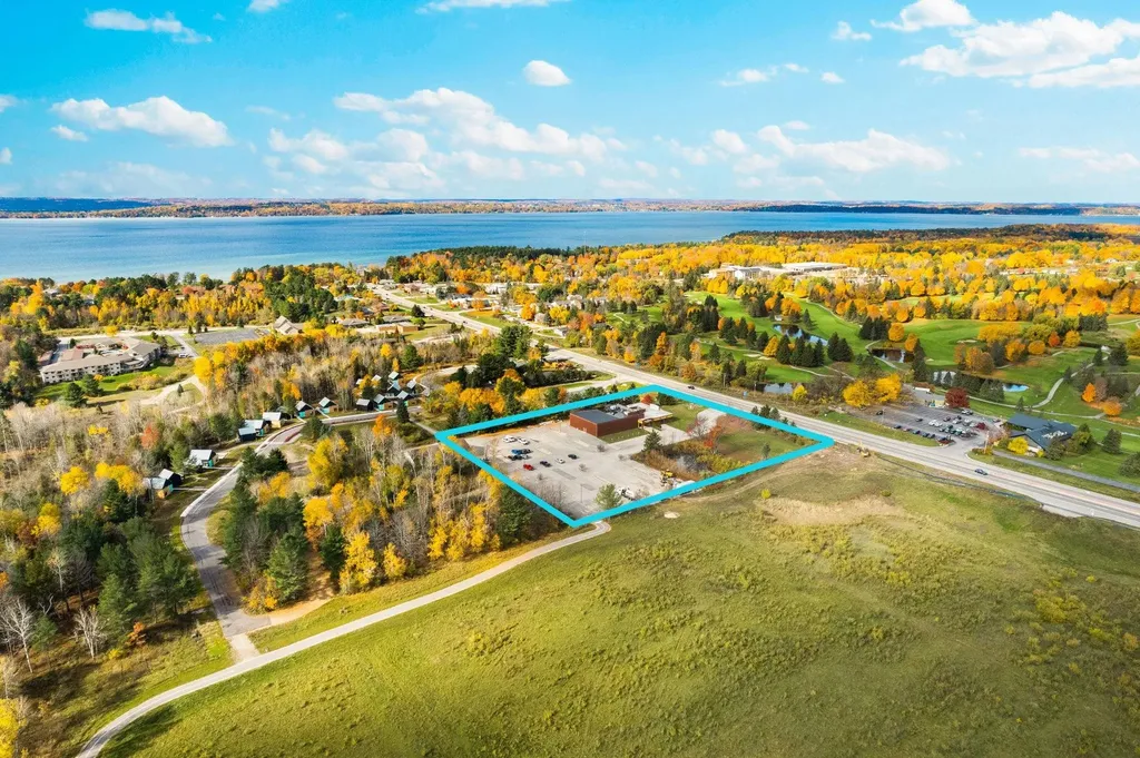 4160 E M-72 E Acme Township MI 49690