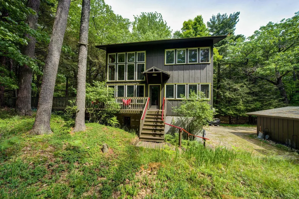 3312 Old State Road Lake Township MI 49635