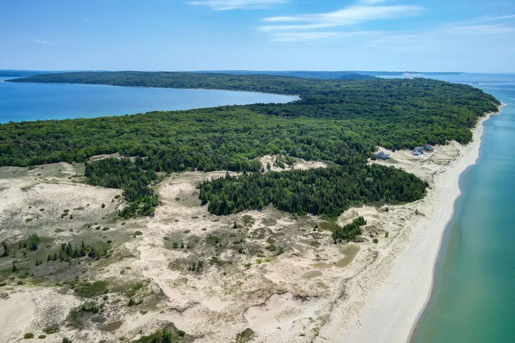 3312 Old State Road Lake Township MI 49635