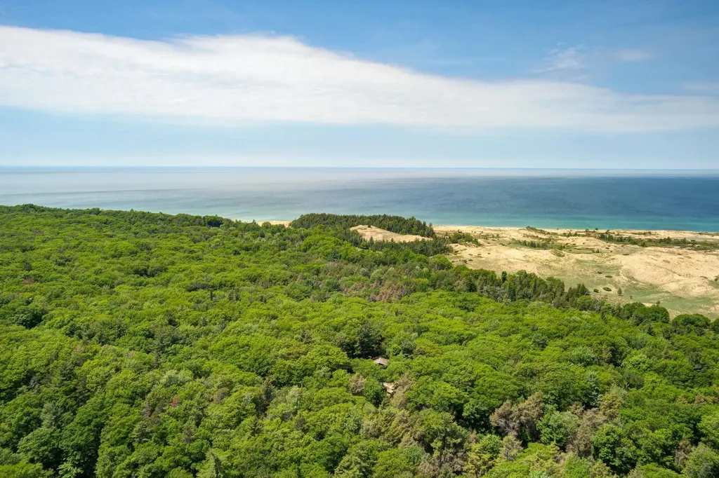 3312 Old State Road Lake Township MI 49635