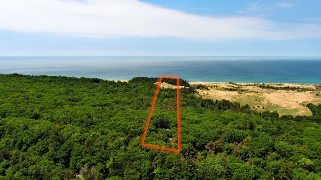3312 Old State Road Lake Township MI 49635