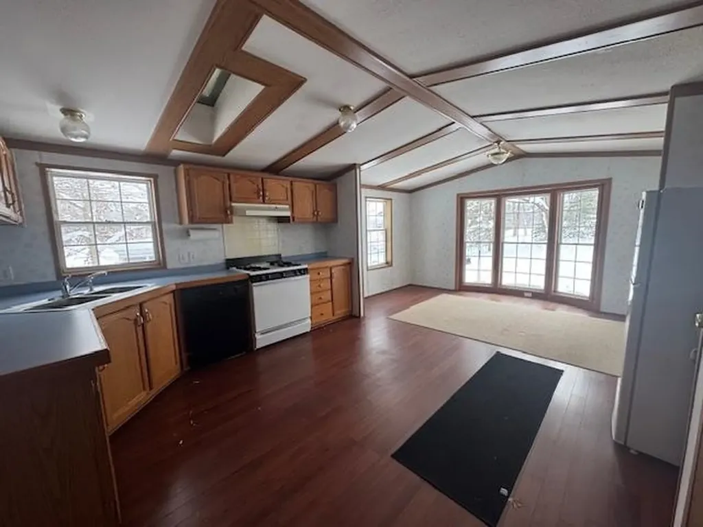 488 Autumn Selma Township MI 49601