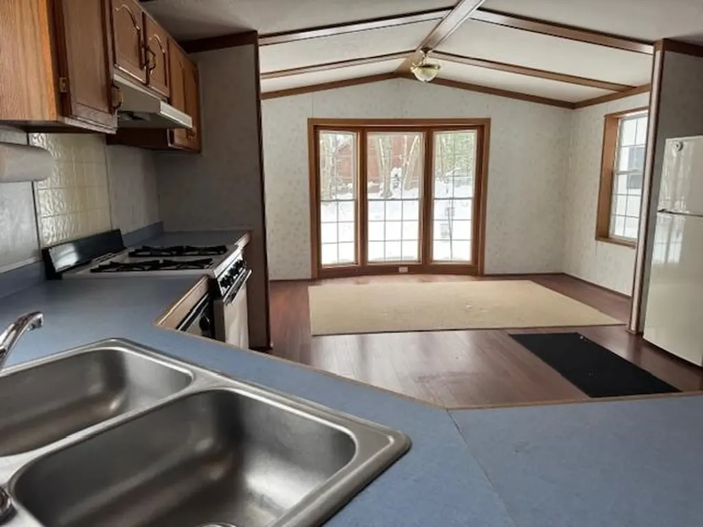 488 Autumn Selma Township MI 49601