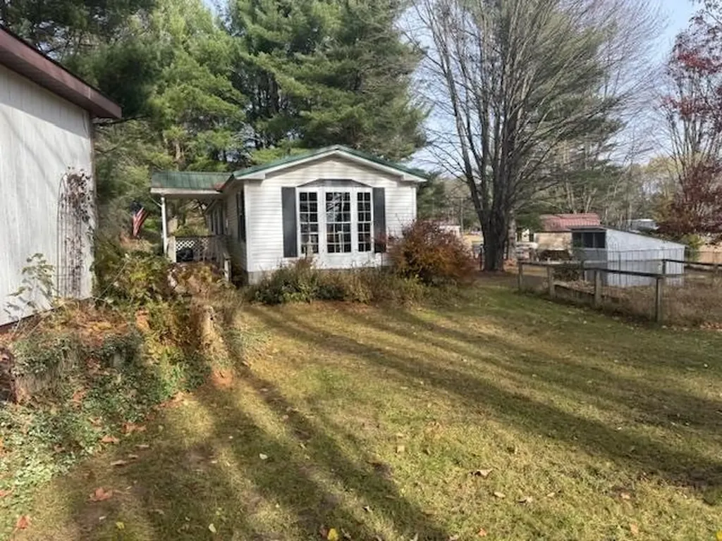 488 Autumn Selma Township MI 49601