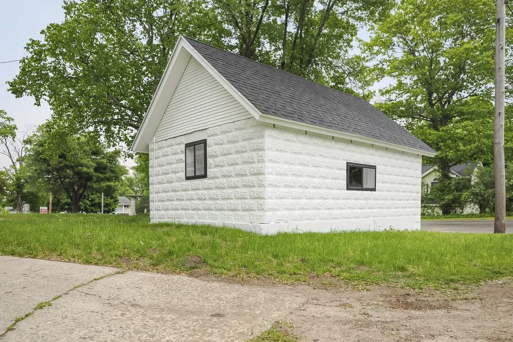503 N Bridge Street Forest Home Township MI 49615