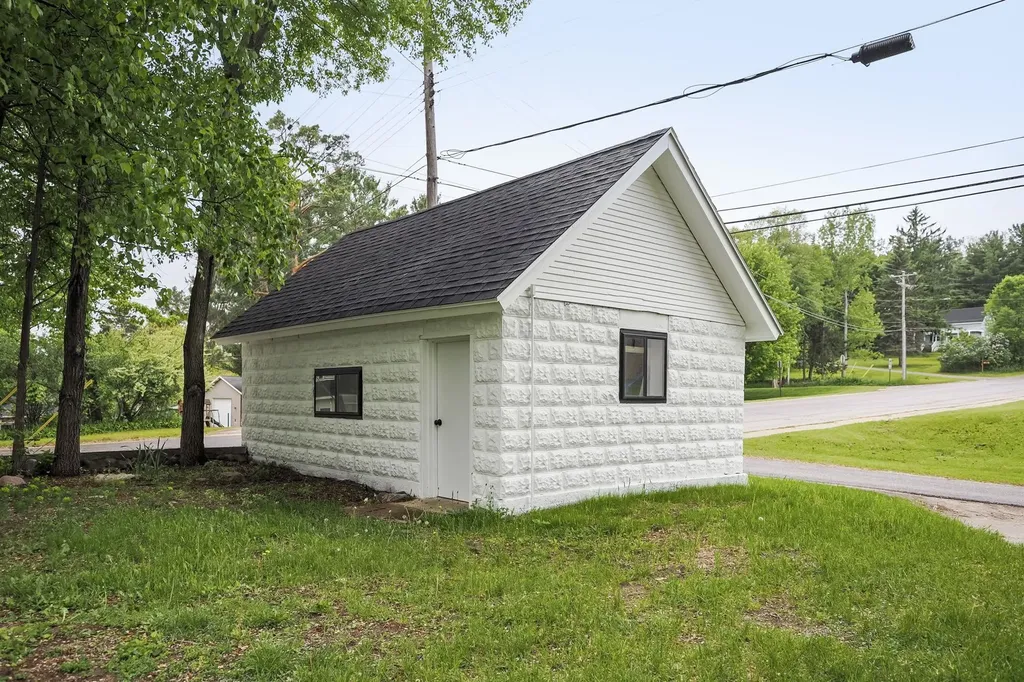 503 N Bridge Street Forest Home Township MI 49615