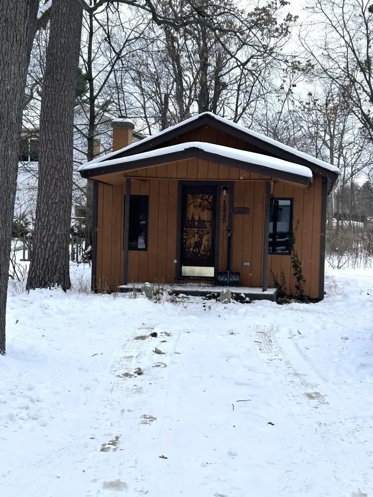 1235 Oakland Street Traverse City City MI 49686