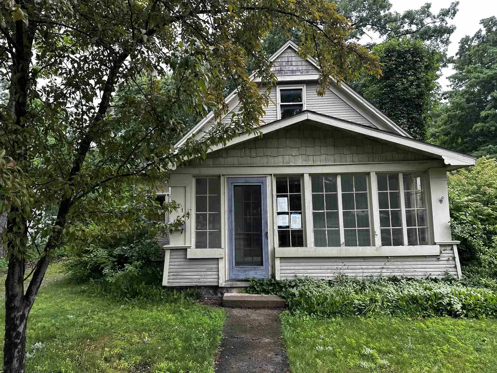 921 Washington Street Traverse City City MI 49686