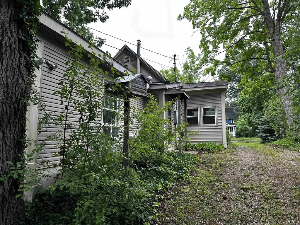 921 Washington Street Traverse City City MI 49686