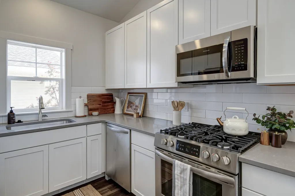 1548 Simsbury Street Garfield Charter Township MI 49686