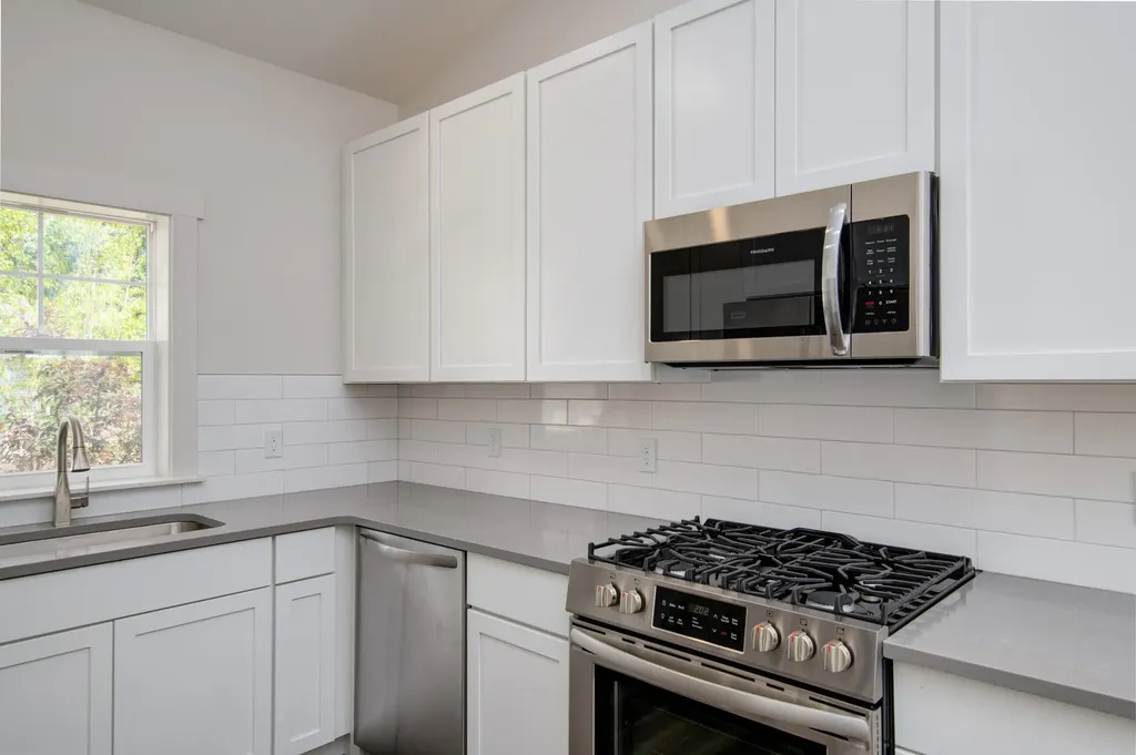 1548 Simsbury Street Garfield Charter Township MI 49686