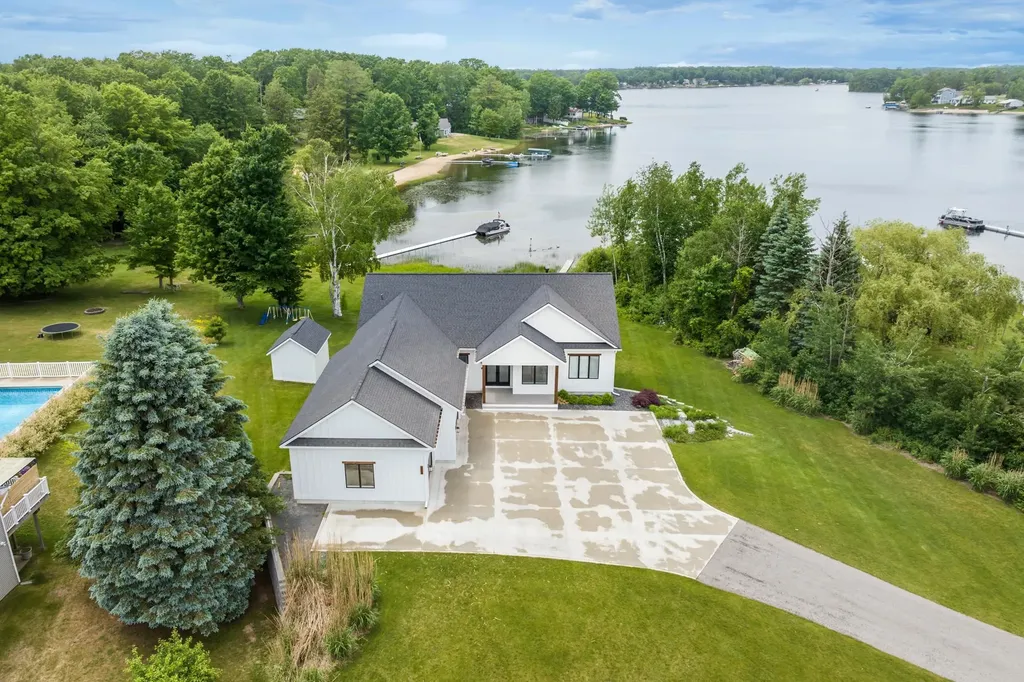504 S East Silver Lake Road Blair Township MI 49685