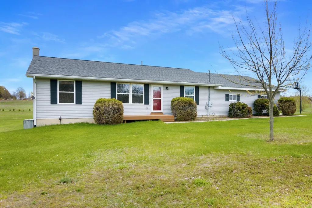 8392 Monarch Lane Whitewater Township MI 49690