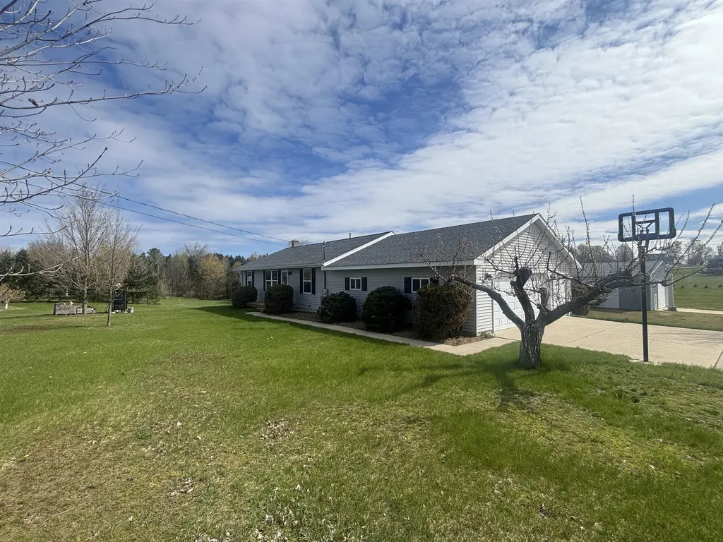 8392 Monarch Lane Whitewater Township MI 49690