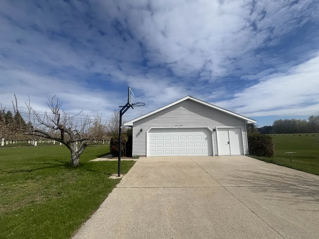 8392 Monarch Lane Whitewater Township MI 49690