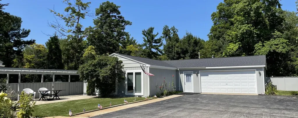 10774 S Us-31 Elk Rapids Township MI 49690