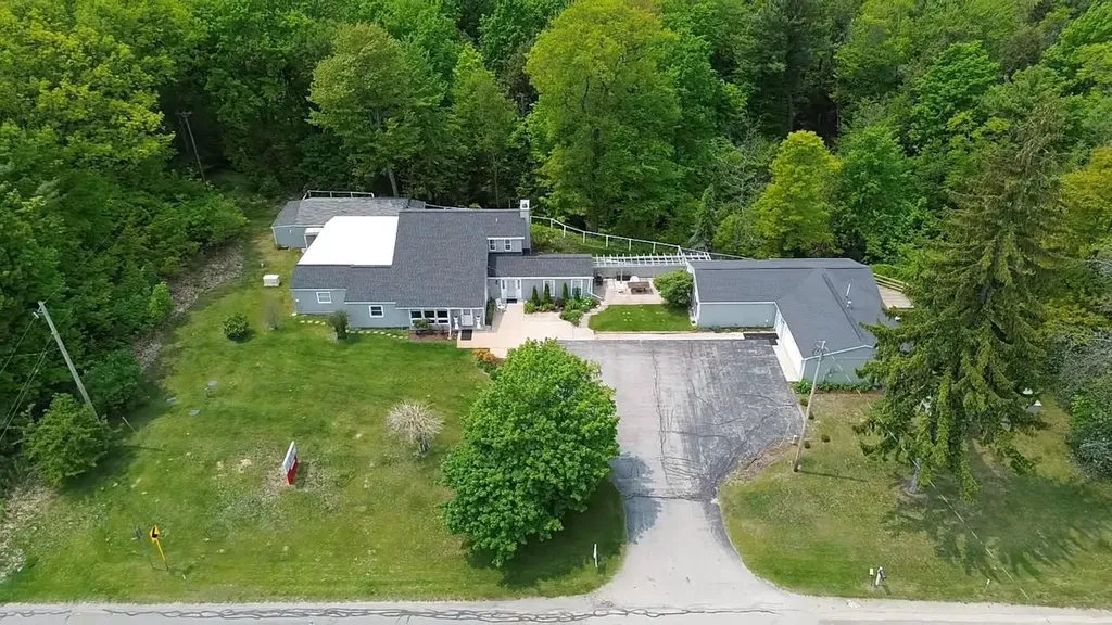 10774 S Us-31 Elk Rapids Township MI 49690