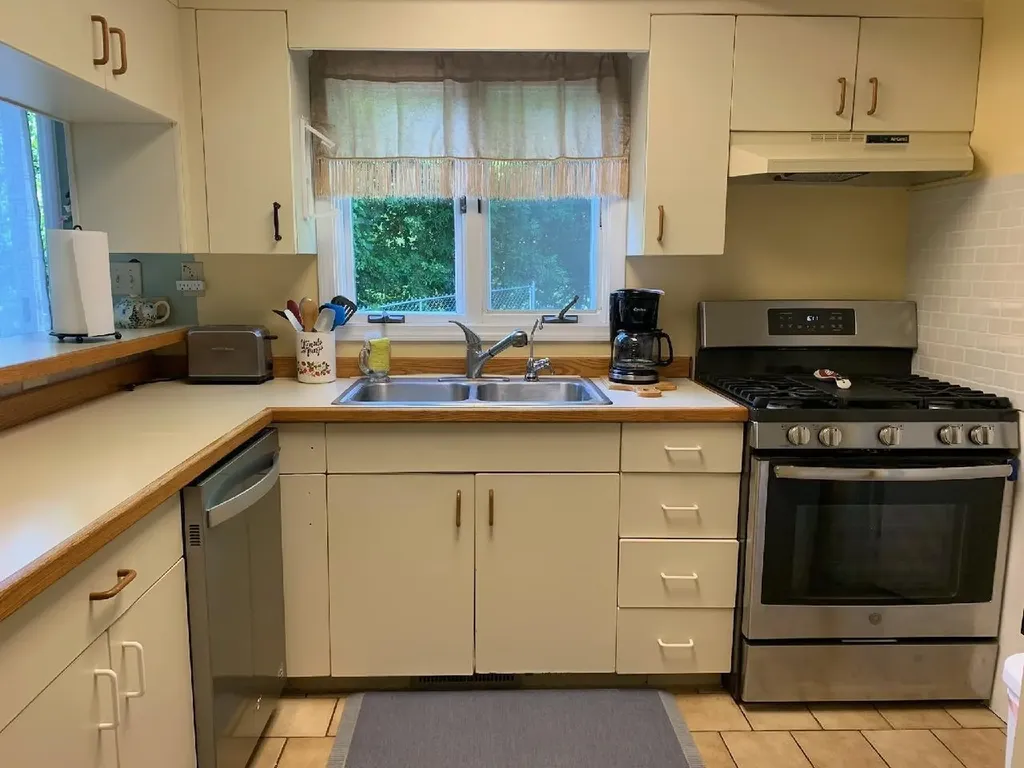 10774 S Us-31 Elk Rapids Township MI 49690