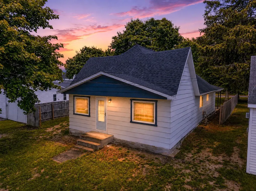 408 N Michigan Avenue Manton City MI 49663