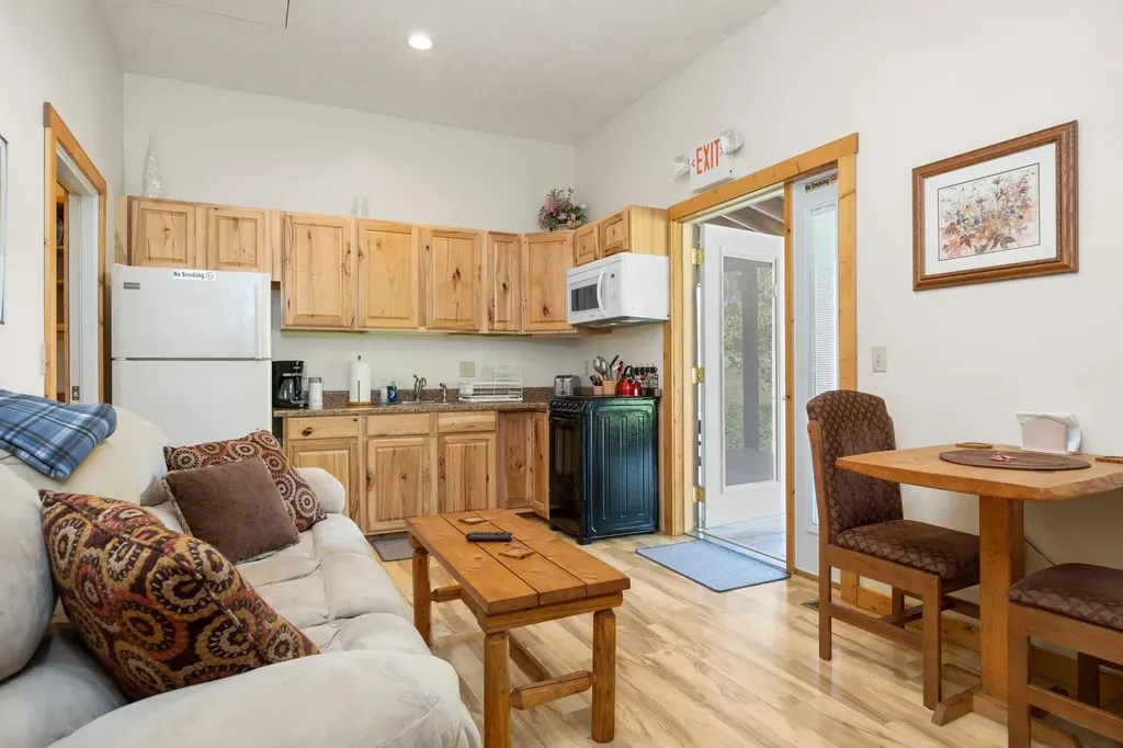 5046 S West Bay Shore Bingham Township MI 49682