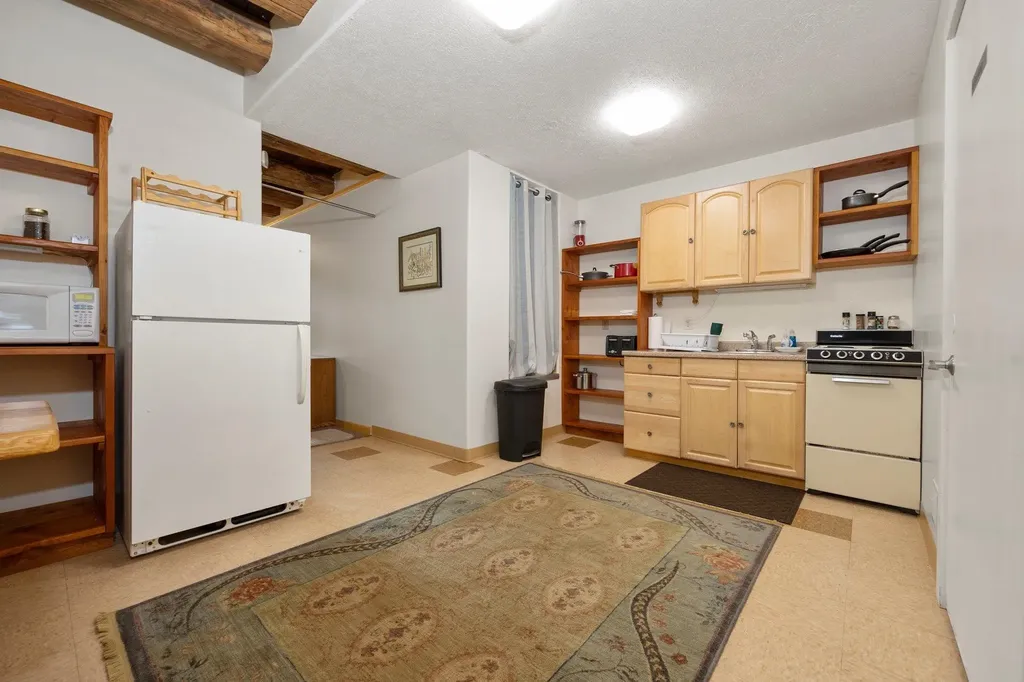 5046 S West Bay Shore Bingham Township MI 49682