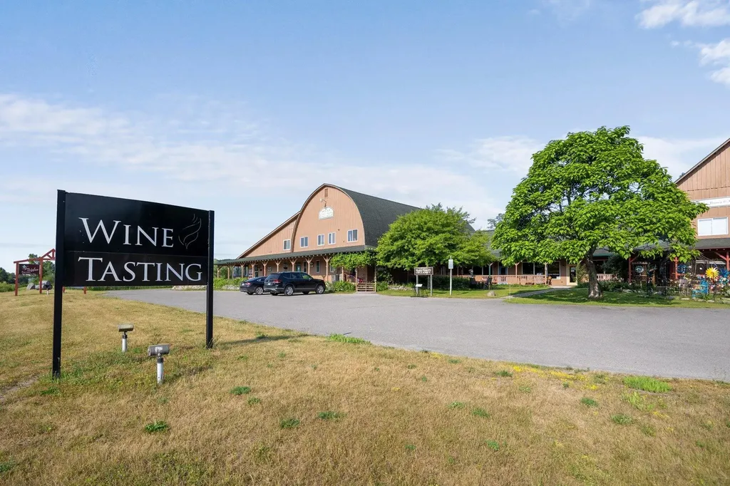 5046 S West Bay Shore Bingham Township MI 49682