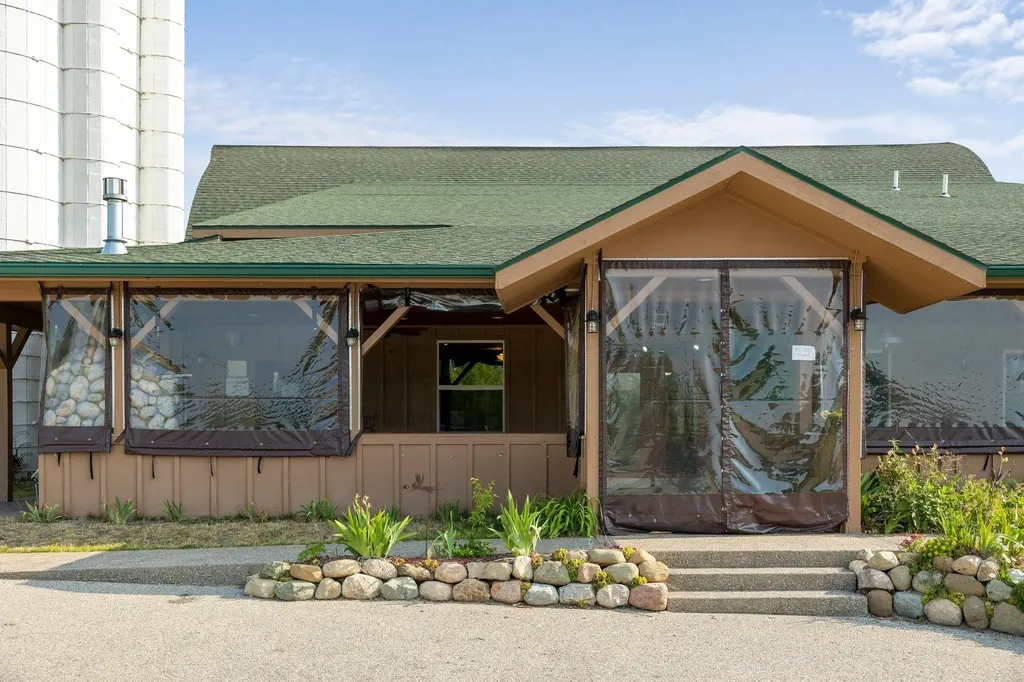 5046 S West Bay Shore Bingham Township MI 49682