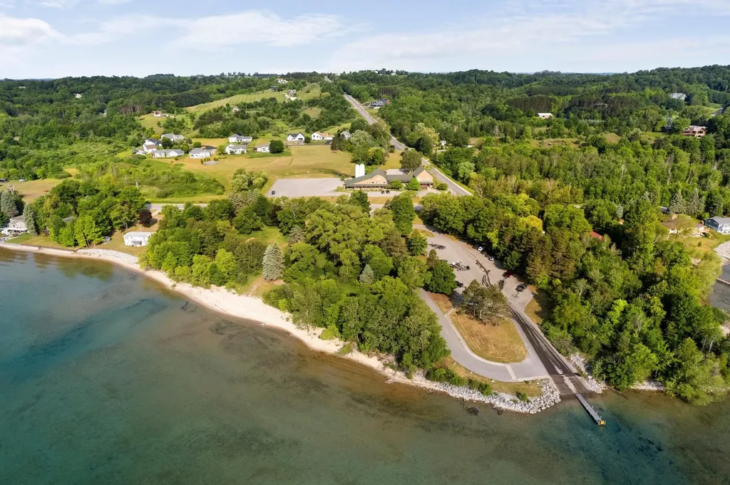 5046 S West Bay Shore Bingham Township MI 49682