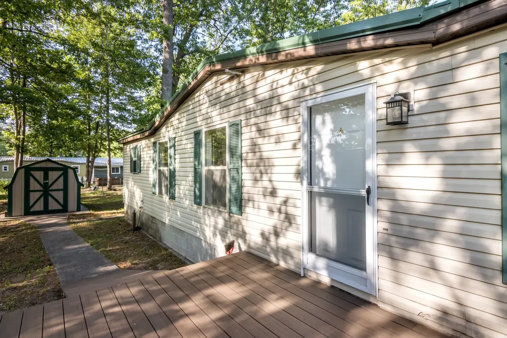 819 Gladewood Lane Garfield Charter Township MI 49686