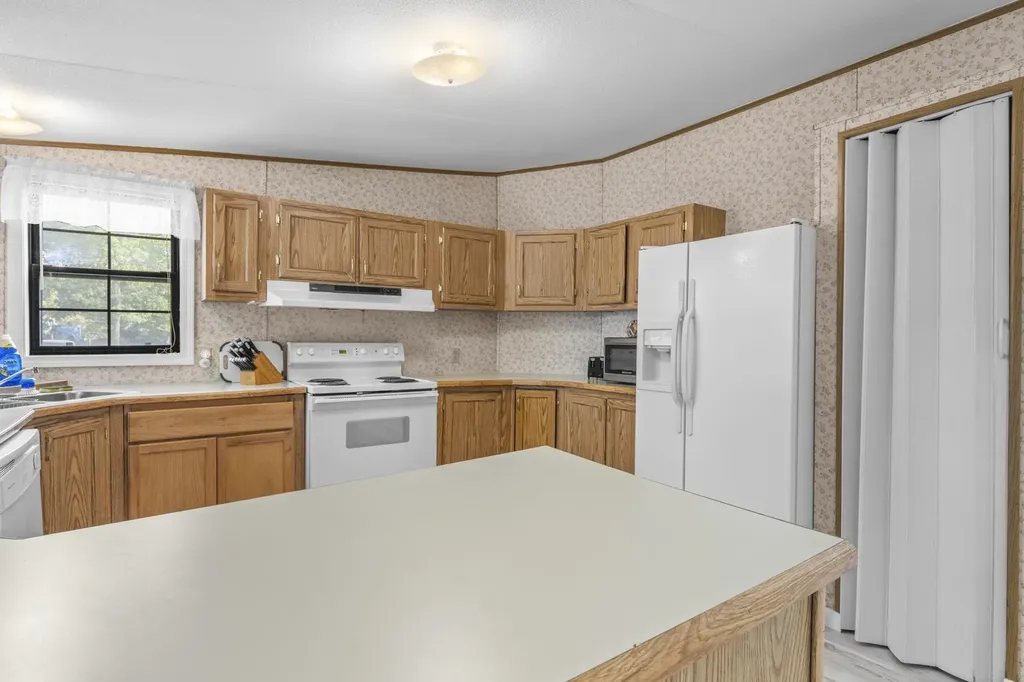 819 Gladewood Lane Garfield Charter Township MI 49686