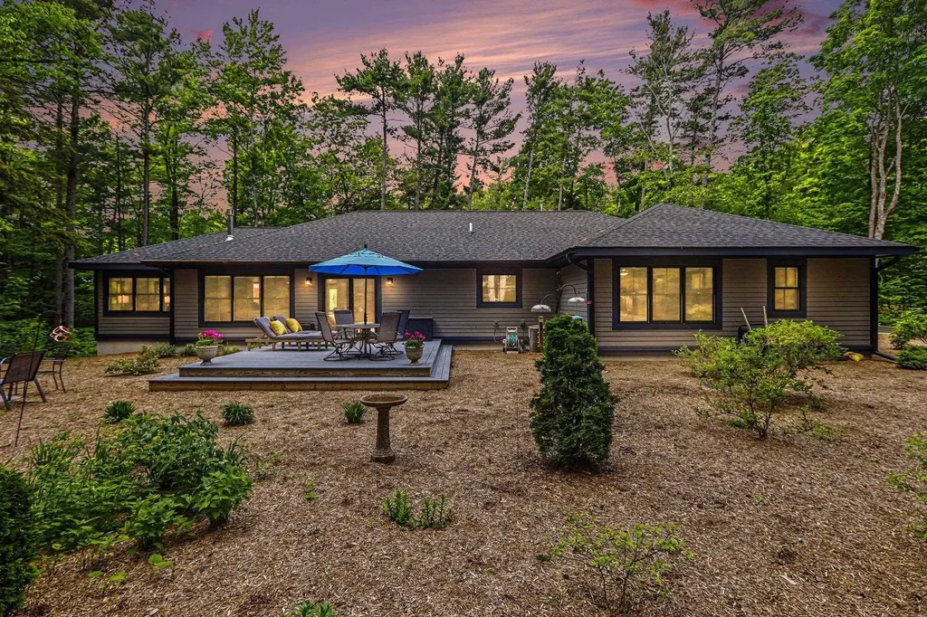 16753 S Sunset Shores Drive Elk Rapids Township MI 49690