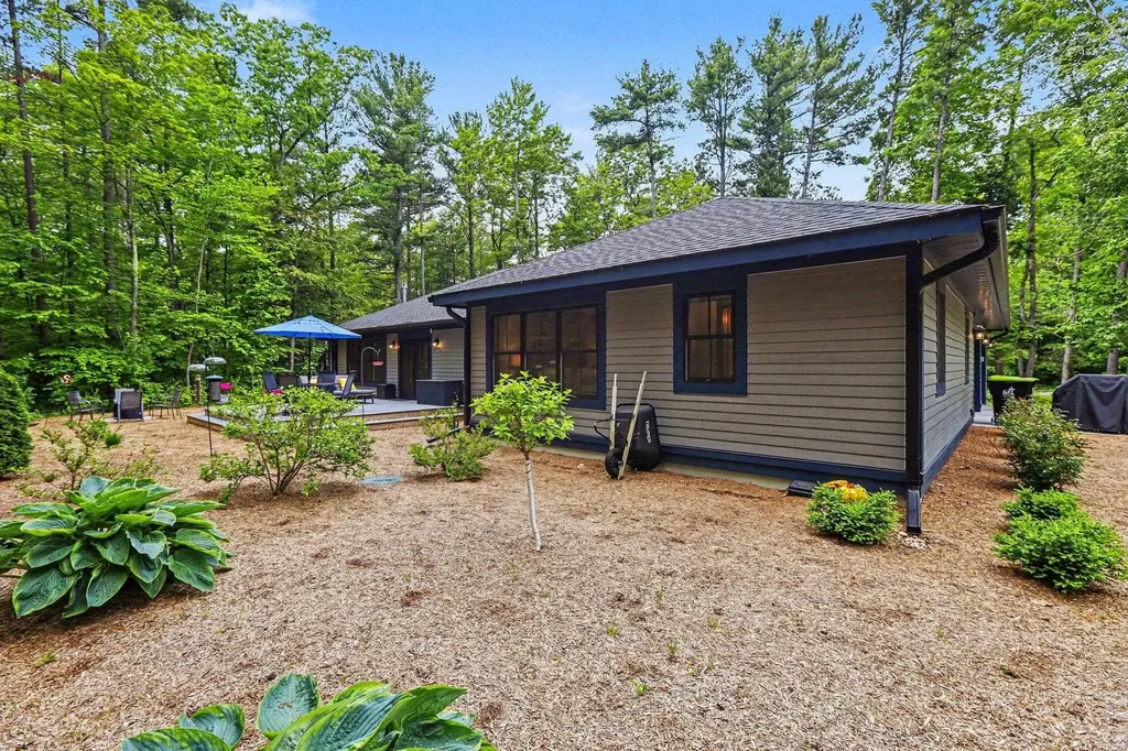16753 S Sunset Shores Drive Elk Rapids Township MI 49690