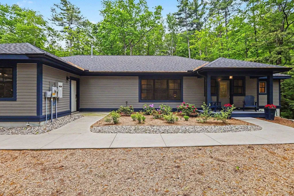 16753 S Sunset Shores Drive Elk Rapids Township MI 49690