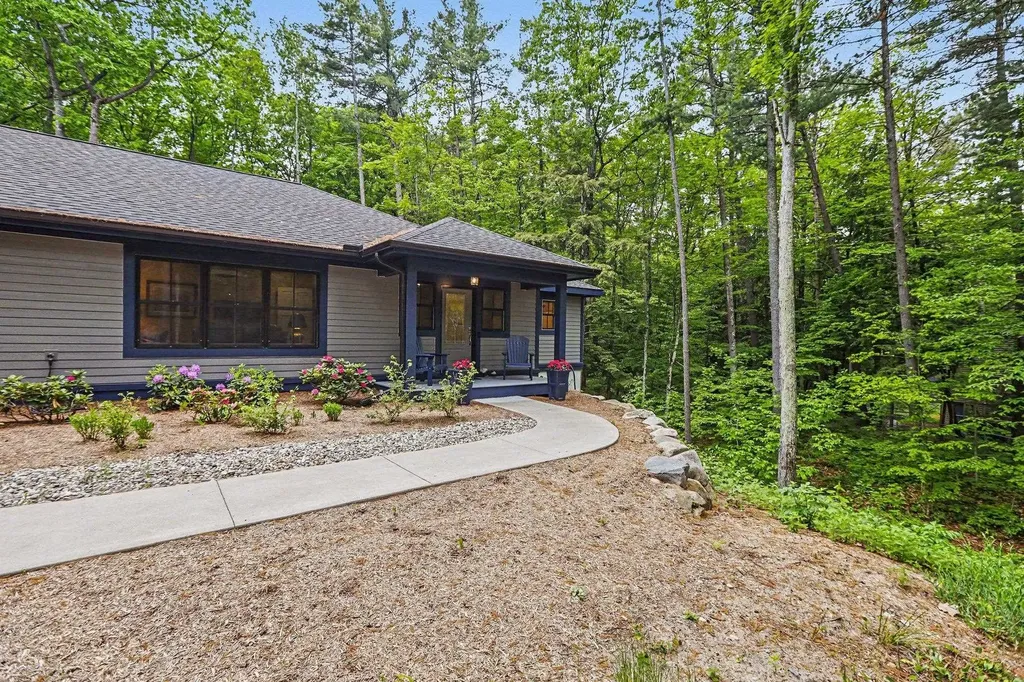 16753 S Sunset Shores Drive Elk Rapids Township MI 49690