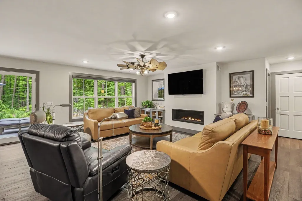 16753 S Sunset Shores Drive Elk Rapids Township MI 49690
