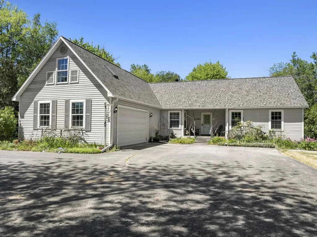 6351 Cherry Blossom Drive Green Lake Township MI 49685