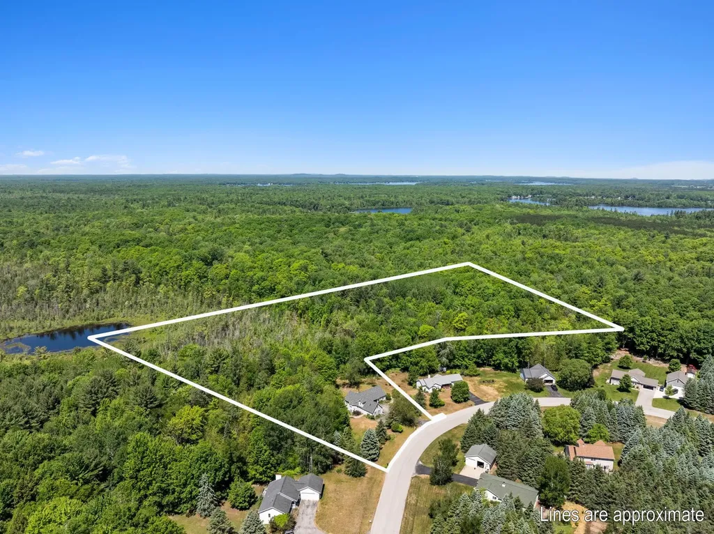 6351 Cherry Blossom Drive Green Lake Township MI 49685