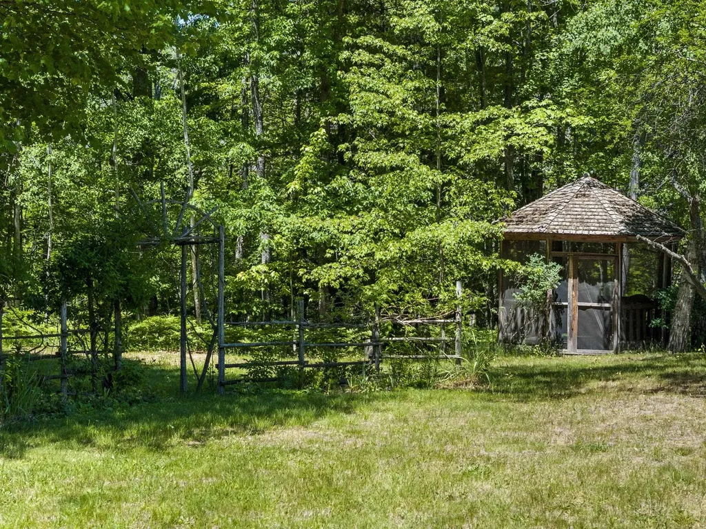 6351 Cherry Blossom Drive Green Lake Township MI 49685