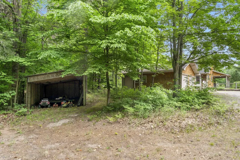 12270 Griffith Road Dickson Township MI 49619