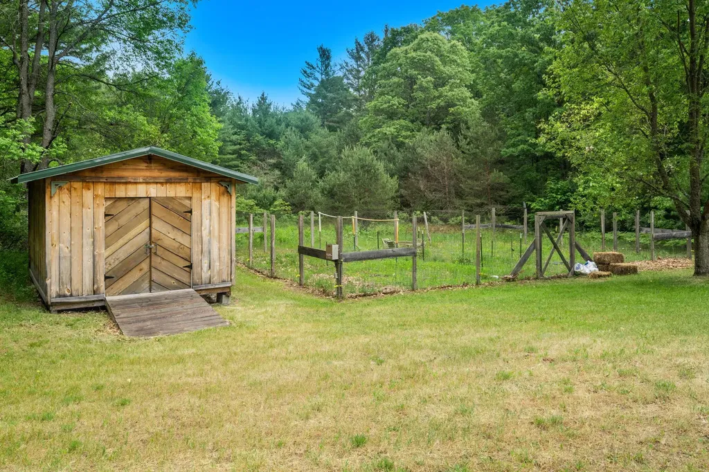 12270 Griffith Road Dickson Township MI 49619