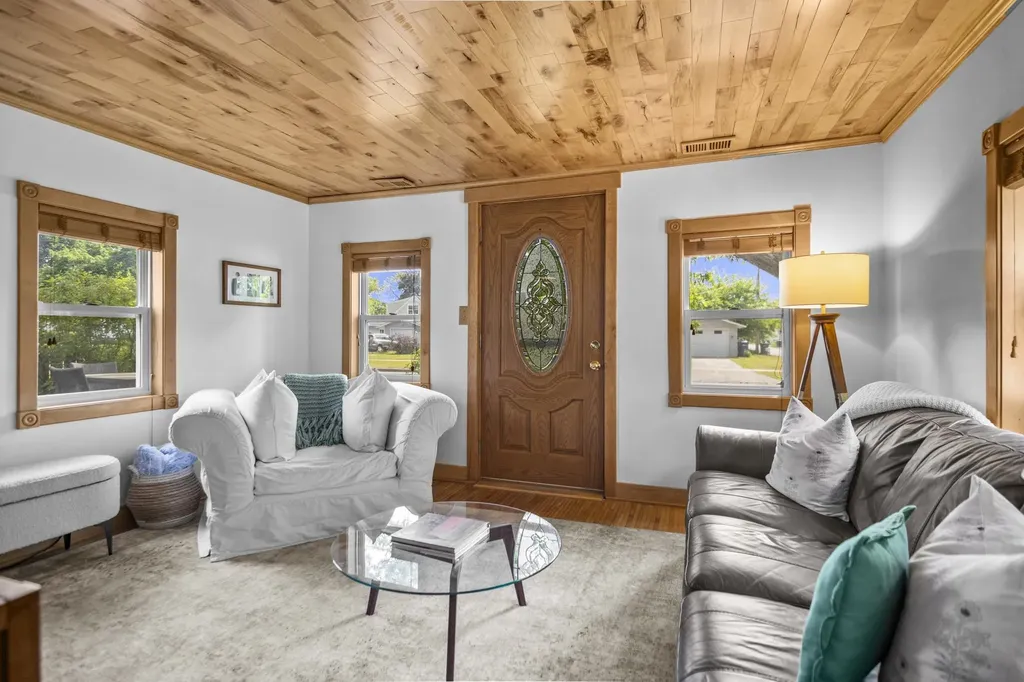 914 S Maple Street Traverse City City MI 49684