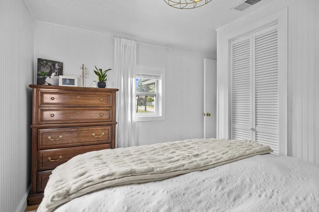 914 S Maple Street Traverse City City MI 49684