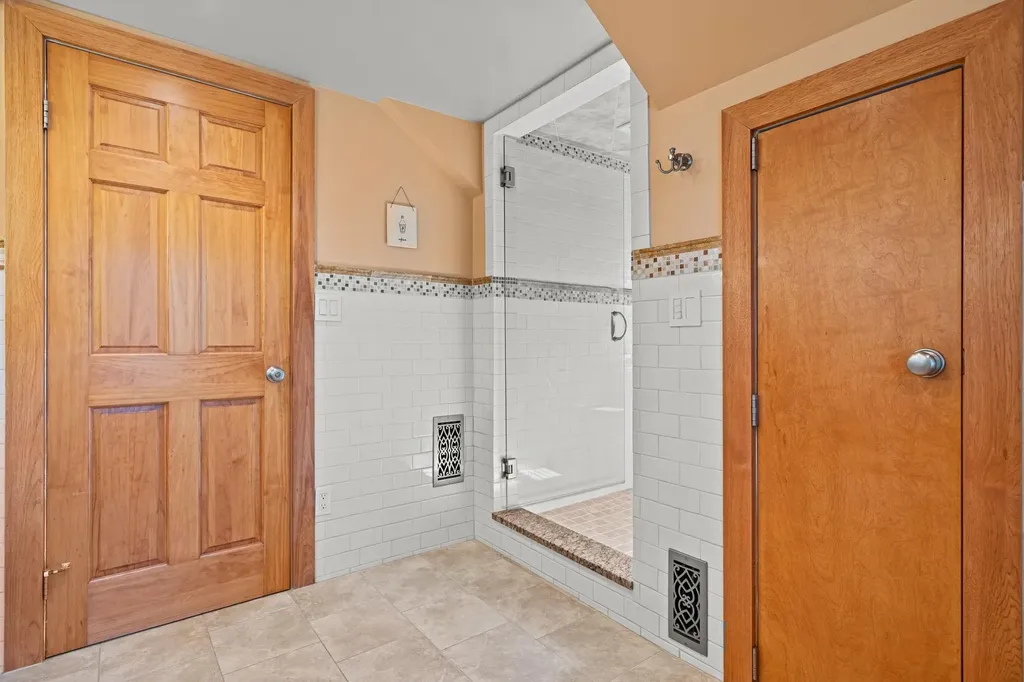 9714 SW Bay Shore Drive Elmwood Charter Township MI 49684